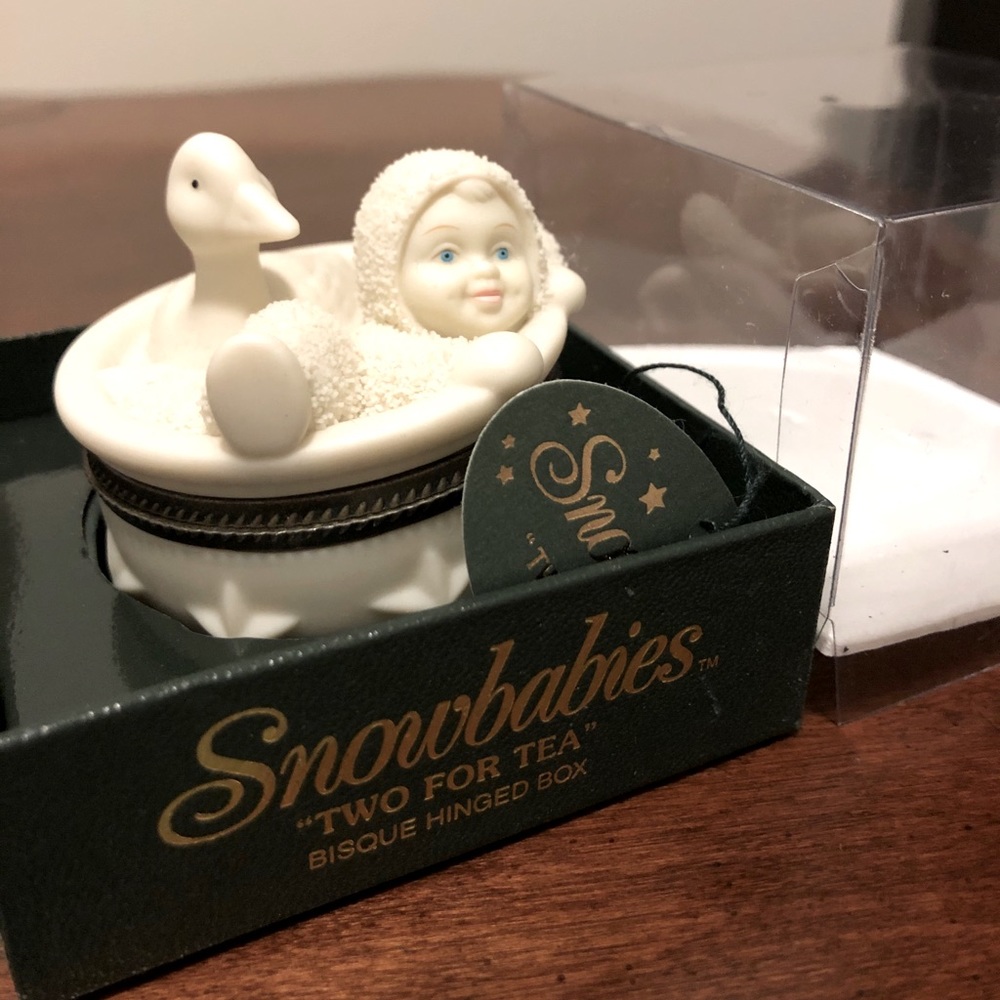 New in Box Snowbaby Hinges Box TEA FOR TWO